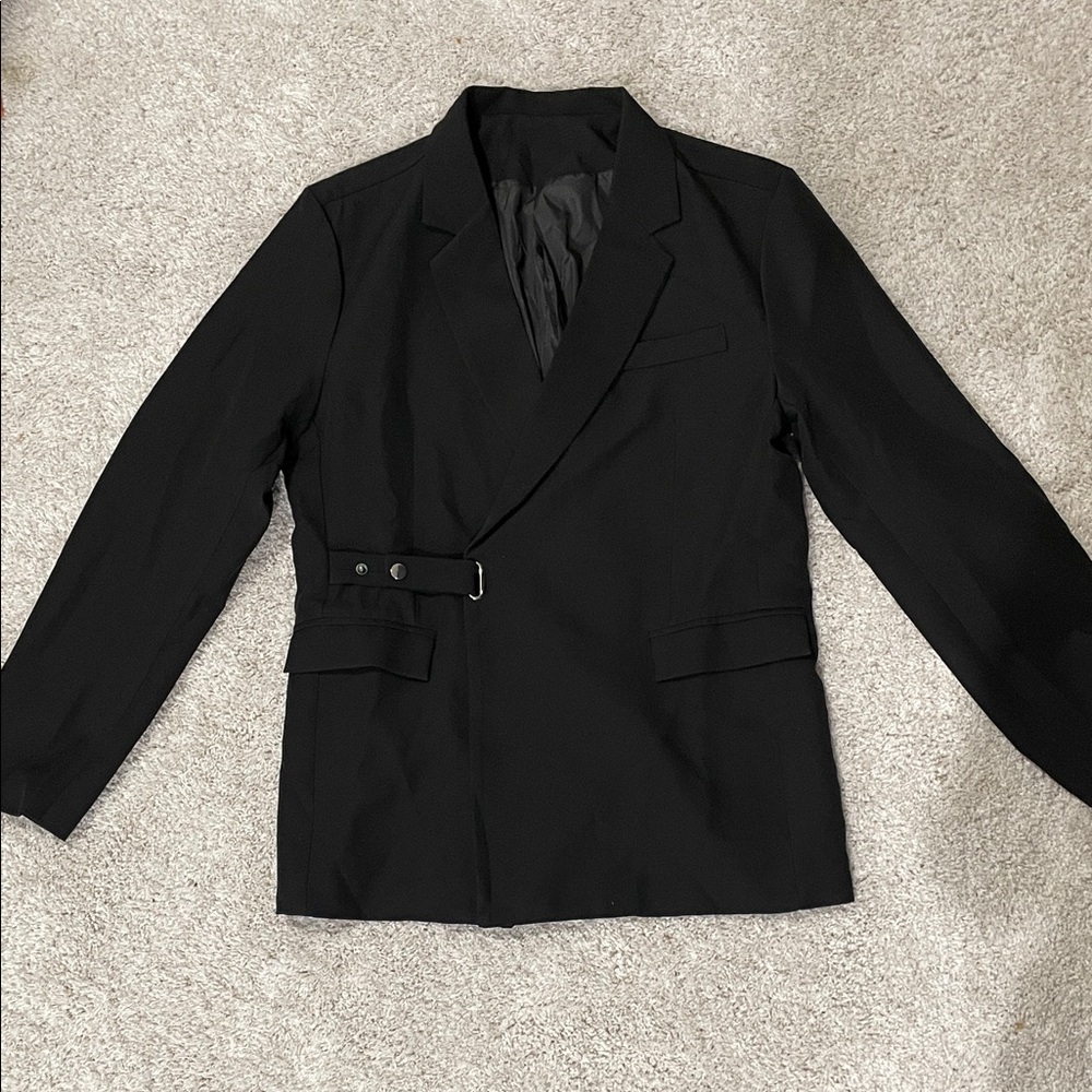 Elegant Black Adjustable Blazer